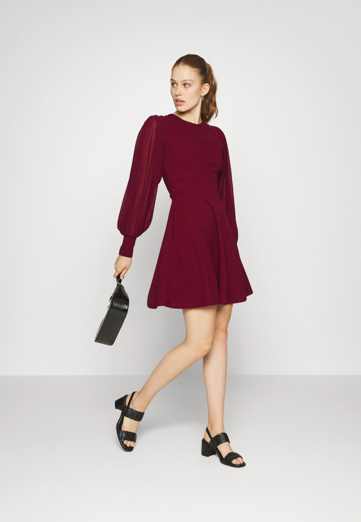 Wal G Kat Sleeve Dress - Robe De Jour - Berry Wine 4 Wal G Kat Sleeve Dress - Robe De Jour - Berry Wine – Image 2