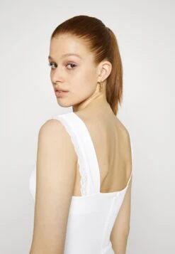 Wal G Wgxzl Wedding - Henny V Neck Maxi Dress - Robe De Cocktail - White -Wal G 05ac5062f8ba40fdbca2724517ca6e65