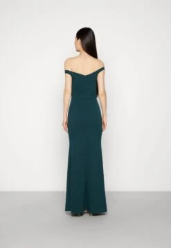 Wal G Kia Off The Shoulder Maxi Dress - Robe De Cocktail - Forest Green -Wal G 0f3b60f7d11c485a846dfcd6dcb57b20
