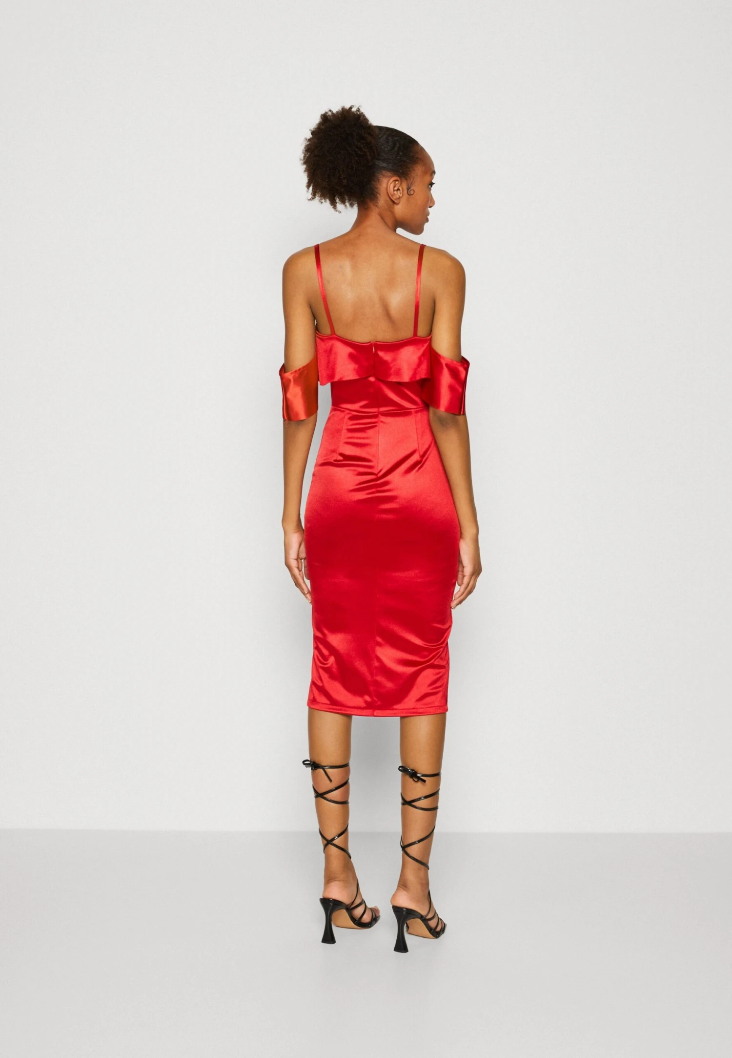 Wal G Gina Ruffle Midi - Robe De Soirée - Red 5 Wal G Gina Ruffle Midi - Robe De Soirée - Red – Image 3