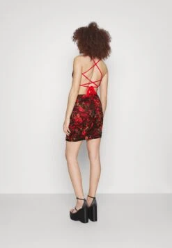 Wal G Peppy Skirt - Minijupe - Red/Black -Wal G 10945427bcb94097b7989884084d0c7f