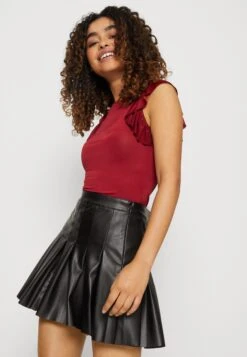 Wal G Ben Ruffle Bodysuit - T-Shirt Imprimé - Burgundy 11 Wal G Ben Ruffle Bodysuit - T-Shirt Imprimé - Burgundy -Wal G 12873ed798604e598e8cb75e38e94f0d