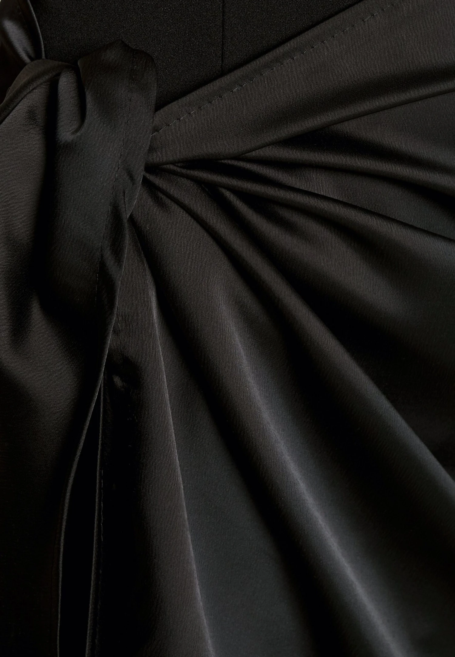 Wal G Holiday Alex Wrap Skirt Mini - Robe De Soirée - Black 7 Wal G Holiday Alex Wrap Skirt Mini - Robe De Soirée - Black – Image 5