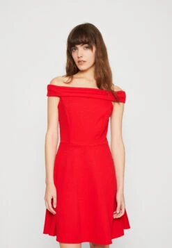 Wal G George Off Shoulder Skater - Robe En Jersey - Red