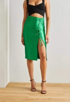 Wal G Rouched Skirt - Jupe Crayon - Leaf Green