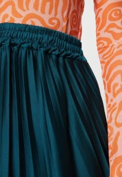 Wal G Penny Pleat Skirt - Jupe Plissée - Emerald Green -Wal G 276c67a3f19d43d98fa3063de9e97829