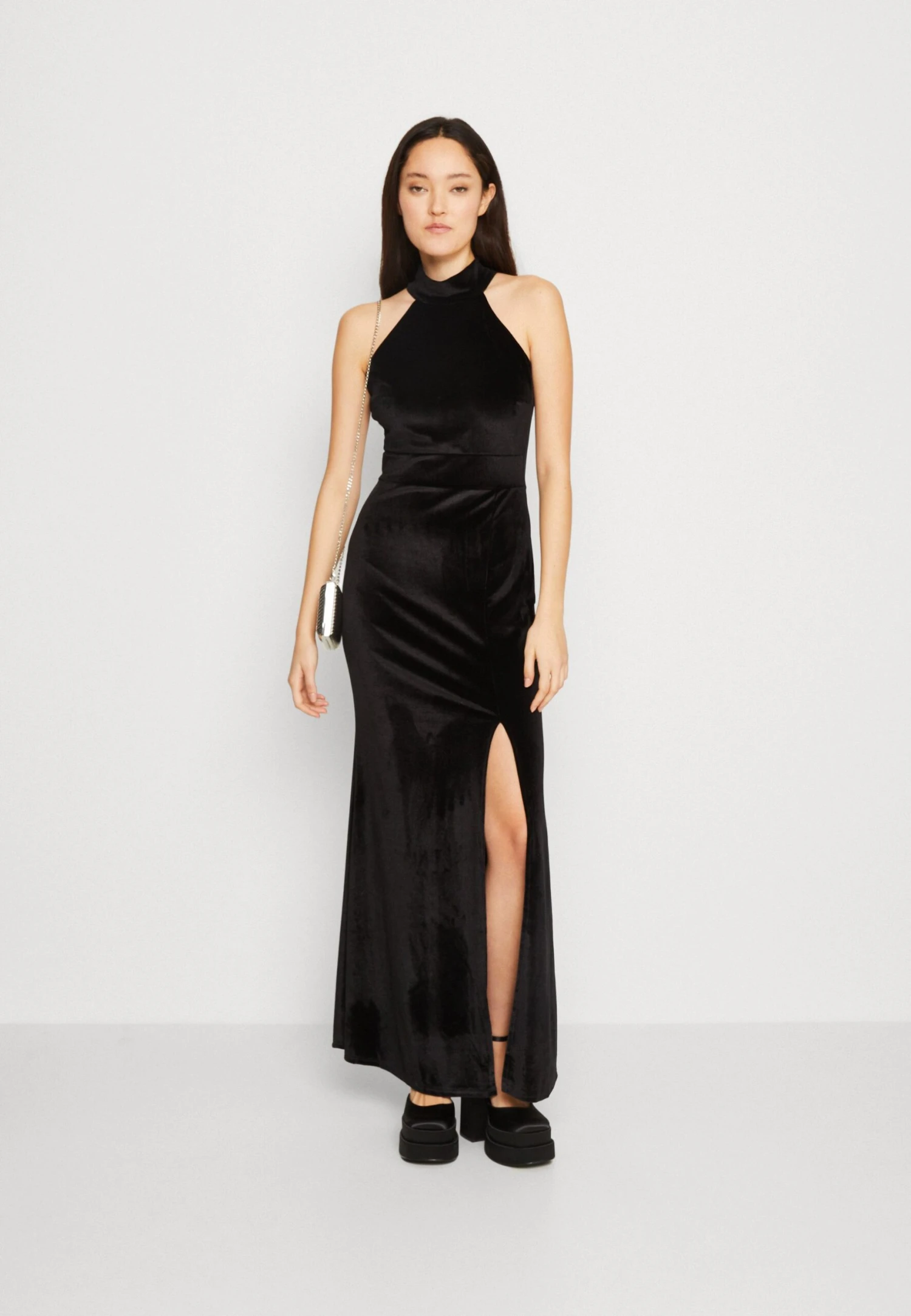 Wal G Sara Halter Maxi - Robe De Cocktail - Black 4 Wal G Sara Halter Maxi - Robe De Cocktail - Black – Image 2