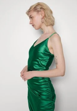 Wal G Strappy Maxi Dress - Robe De Soirée - Leaf Green 11 Wal G Strappy Maxi Dress - Robe De Soirée - Leaf Green -Wal G 2d5d0ab51bec4923b6a5892011ce8bd4