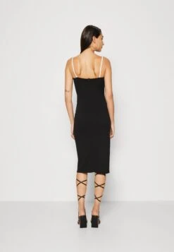 Wal G Lulu Contrast Midi - Robe En Jersey - Black/White -Wal G 3994f1330cc04d9f8d88e1c02381b16f