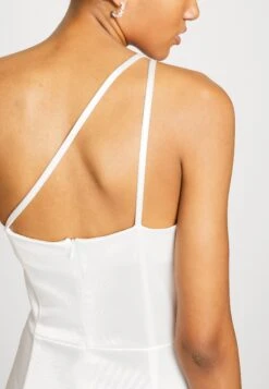 Wal G Chantal One Shoulder Maxi - Robe De Cocktail - White -Wal G 42a9147b4e534b9a90f4b748fcd9dd0d