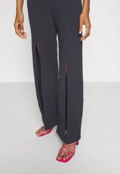 Alfo Cross Neck Jumpsuit - Combinaison - Navy Blue -Wal G 4b4eca4618f04756b250b984ff5c824c