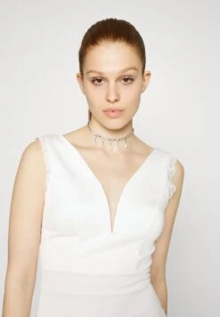 Wal G Wgxzl Wedding - Henny V Neck Maxi Dress - Robe De Cocktail - White -Wal G 598312ee3840480997c509d87b30955b