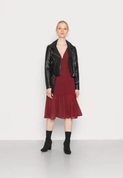 Wal G -Wal G 5f6f7b2e8a2a42f38ed5a78580a87f1a