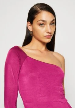 Wal G Arrabella One Sleeve Maxi - Robe En Jersey - Magenta -Wal G 62257840cb6c49129e2c88925876542a