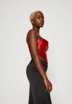 Wal G Christian Corset Crop - Débardeur - Red -Wal G 63c1161254a346d5aaecbe23452fd0a9