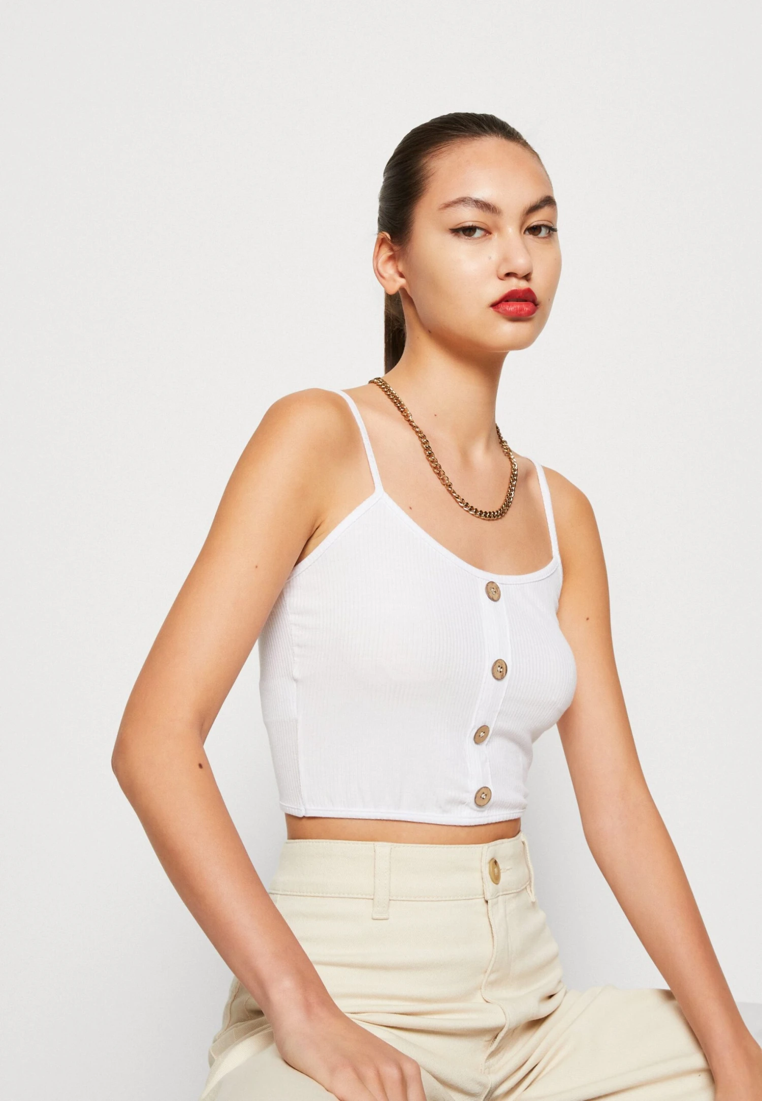 Wal G Christina Button Crop Top - Débardeur - White 6 Wal G Christina Button Crop Top - Débardeur - White – Image 4