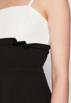 Wal G Janya Contrast Skater - Robe En Jersey - Black/White 13 Wal G Janya Contrast Skater - Robe En Jersey - Black/White -Wal G 6703f281761243139d8ea6f47de1fded