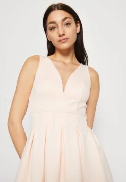 Wal G Wedding Lila V Neck Skater - Robe De Soirée - Peach -Wal G 69281f63c54540a8a7984e679f1e71a0