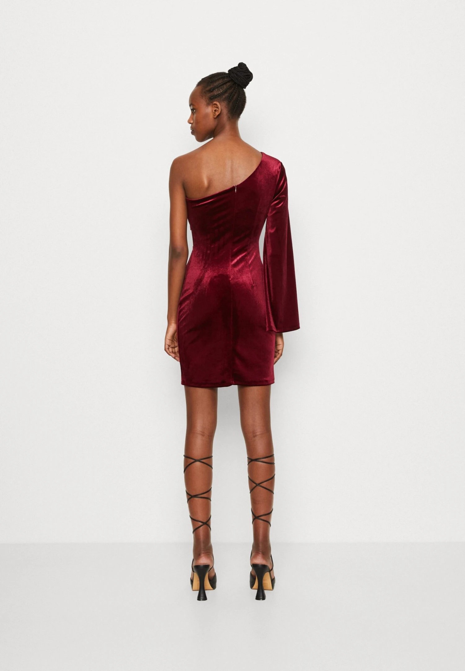 Wal G Valentines Mina Cut Out Mini - Robe De Soirée - Wine 5 Wal G Valentines Mina Cut Out Mini - Robe De Soirée - Wine – Image 3