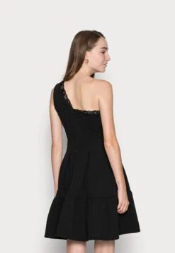 Wal G Janine Skater Dress - Robe En Jersey - Black -Wal G 6df3bfad535f4983b31573cb646a4dc1