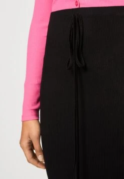 Wal G Case Wrap Midi - Jupe Crayon - Black 13 Wal G Case Wrap Midi - Jupe Crayon - Black -Wal G 79d15ea01e1f4ecb8ef4d9ad233157f0