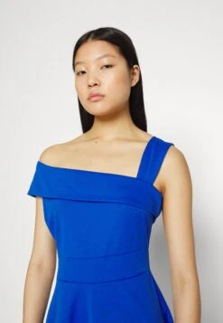 Wal G Noelle Off The Shoulder Skater - Robe En Jersey - Electric Blue 10 Wal G Noelle Off The Shoulder Skater - Robe En Jersey - Electric Blue -Wal G 7d002c33869943f5a8d8e2c3438bab3c