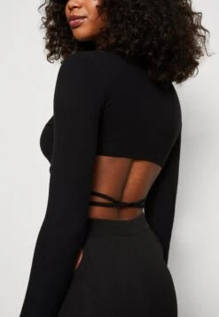 Wal G X Joey Back Detail - T-Shirt À Manches Longues - Black 13 Wal G X Joey Back Detail - T-Shirt À Manches Longues - Black -Wal G 811e9b063d1c4588873aa2a1db935362