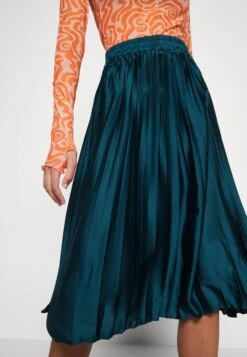 Wal G Penny Pleat Skirt - Jupe Plissée - Emerald Green -Wal G 8819c204d90e4c999b2e6c72d18bd2e1