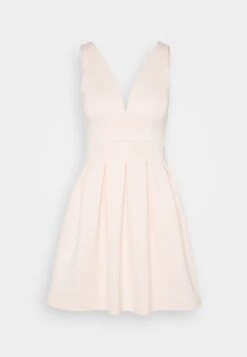 Wal G Wedding Lila V Neck Skater - Robe De Soirée - Peach -Wal G ad4c3e9916424c74a95e6fb20f6e6c87