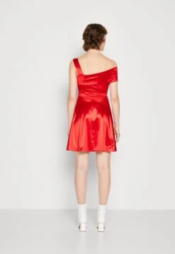 Wal G Kelly Asymmetric Skater - Robe De Soirée - Red -Wal G bd44af81e9b44323a5c167a61c61388a