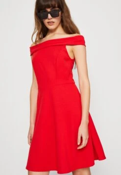 Wal G George Off Shoulder Skater - Robe En Jersey - Red -Wal G bfa42b49b6c24f879a86696d425ac09d