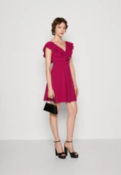 Wal G Micky Ruffle Skater - Robe De Soirée - Raspberry -Wal G c040530f83874c72970ac70d6097af02