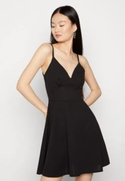 Wal G Jina Skater Dress - Robe En Jersey - Black -Wal G c576fed3e14d4ba3bb8cc7ab539098cb