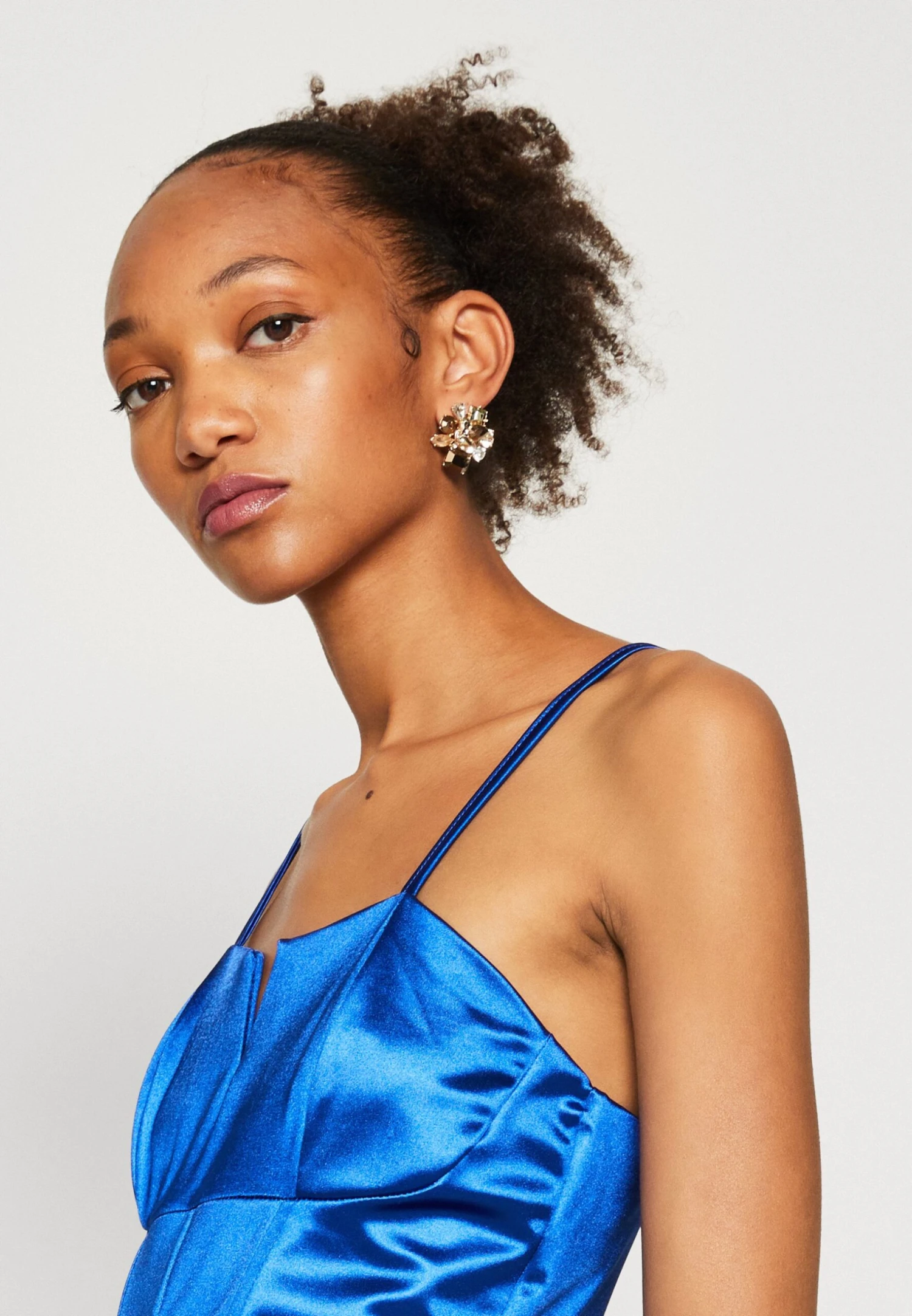 Wal G Saira Midi - Robe Fourreau - Electric Blue 6 Wal G Saira Midi - Robe Fourreau - Electric Blue – Image 4