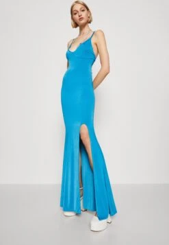 Wal G Rosie Strappy - Robe Longue - Ocean Blue 11 Wal G Rosie Strappy - Robe Longue - Ocean Blue -Wal G d43f5bd38c334dfebdd46b1c1790f61d