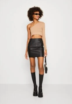 Wal G Milly One Sleeve Crop - T-Shirt À Manches Longues - Camel 9 Wal G Milly One Sleeve Crop - T-Shirt À Manches Longues - Camel -Wal G d5b9a37fdaec48eaa437c935bc54bc3e