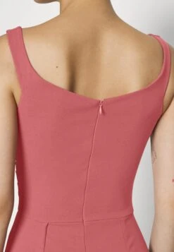 Kai Off The Shoulder Dress - Robe De Cocktail - Dark Mauve Pink -Wal G dad0cd6c2b464c4890025b5f76819444