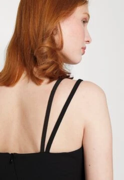 Wal G Lexi Lee One Shoulder Midi - Robe De Soirée - Black 11 Wal G Lexi Lee One Shoulder Midi - Robe De Soirée - Black -Wal G e8ebb6dc9e6b49a480977e0df1357529