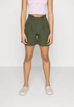 Wal G Tami Pleat Short - Short - Khaki