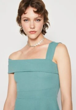 Wal G Noelle Off The Shoulder Skater - Robe En Jersey - Sage Green -Wal G f52f843e771647199c0be900043eac3e