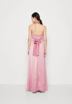 Wal G Wedding Violette Halter Gown - Robe De Cocktail - Mauve -Wal G fb6a557de30044aba2cbb8c30be43b2f